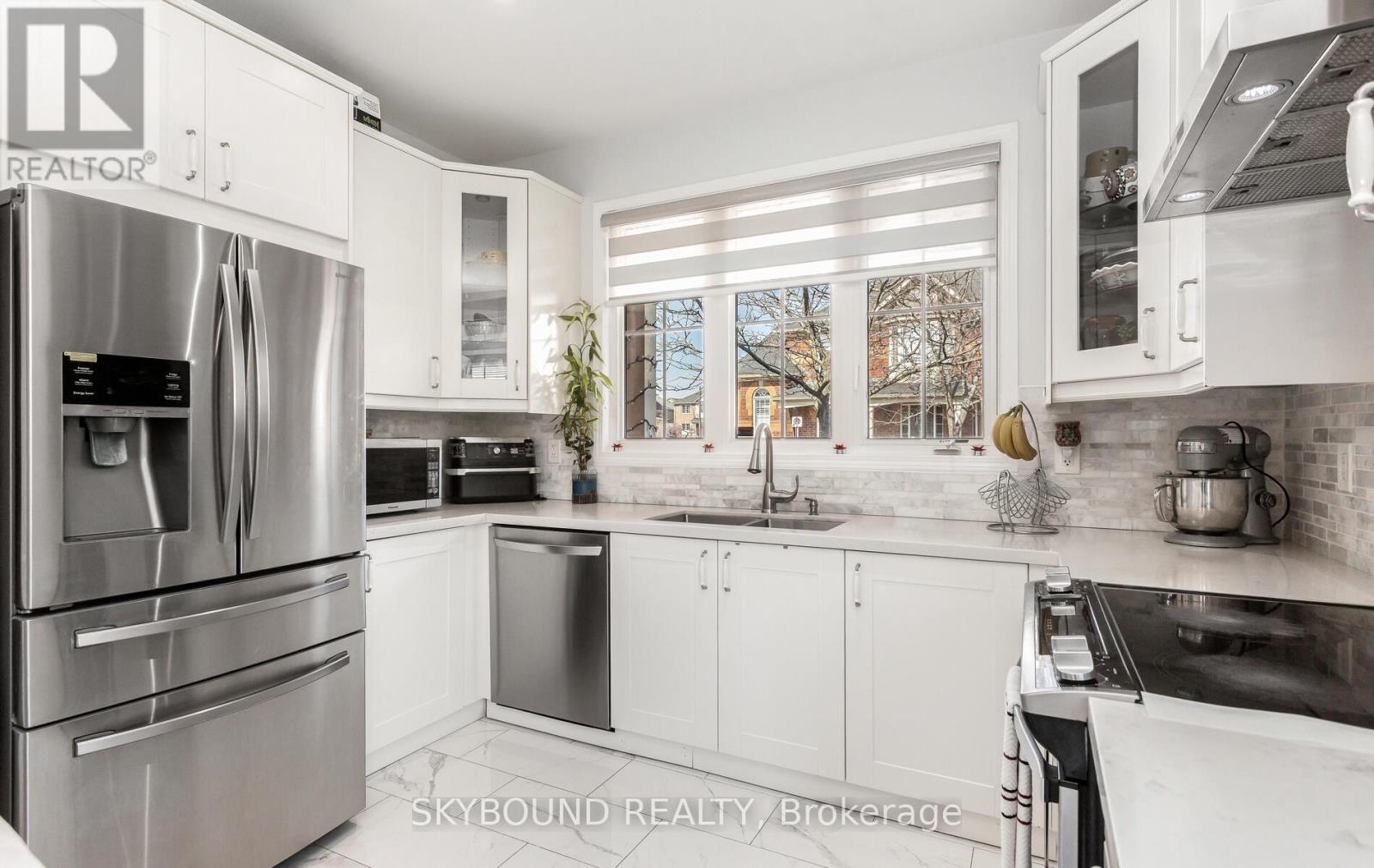 308 Mcdougall Cross, Milton, Ontario  L9T 0N6 - Photo 12 - W12980834