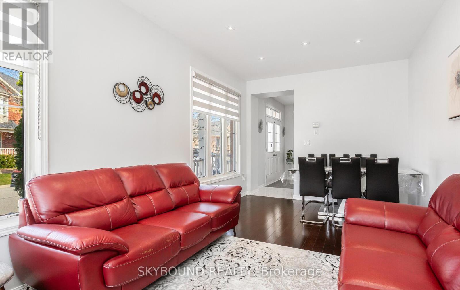 308 Mcdougall Cross, Milton, Ontario  L9T 0N6 - Photo 6 - W12980834