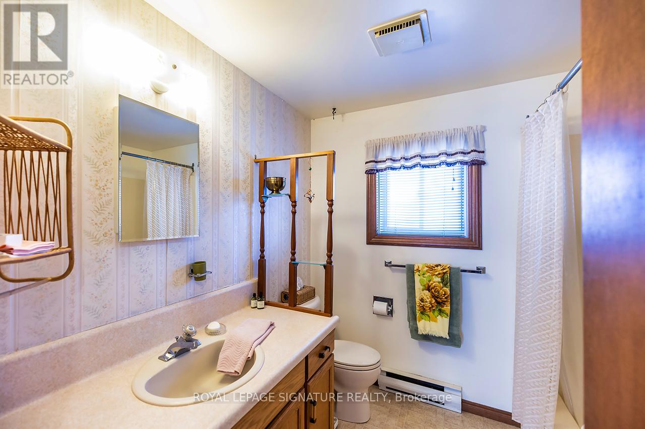 1928 Irondale Road, Highlands East, Ontario  K0M 1X0 - Photo 12 - X12981306