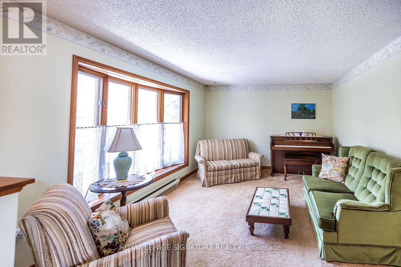 1928 Irondale Road, Highlands East, Ontario  K0M 1X0 - Photo 3 - X12981306