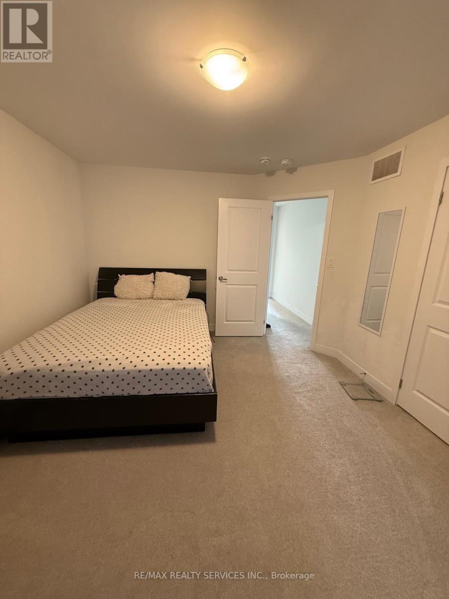 225 Flavelle Way, Peterborough, Ontario  K9K 0J1 - Photo 12 - X12981308