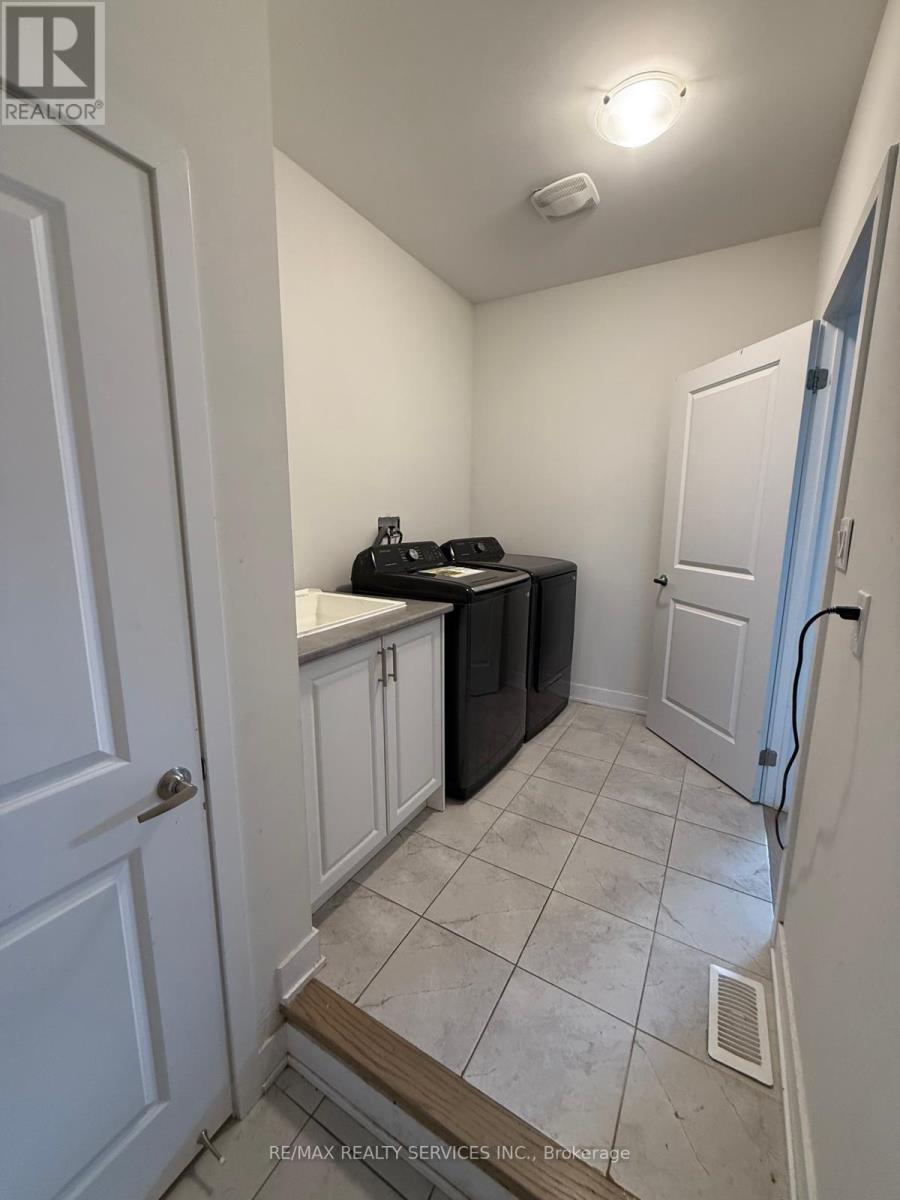 225 Flavelle Way, Peterborough, Ontario  K9K 0J1 - Photo 14 - X12981308