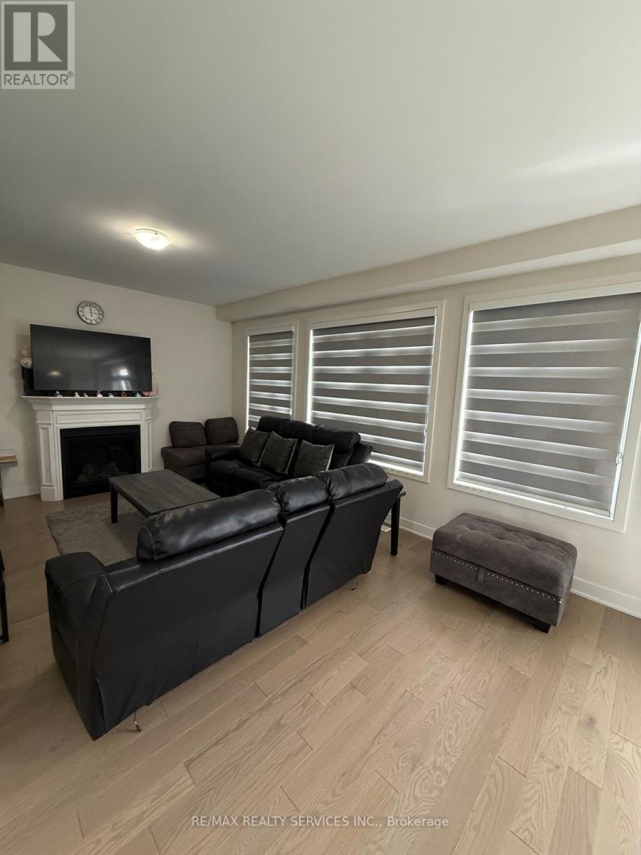 225 Flavelle Way, Peterborough, Ontario  K9K 0J1 - Photo 2 - X12981308