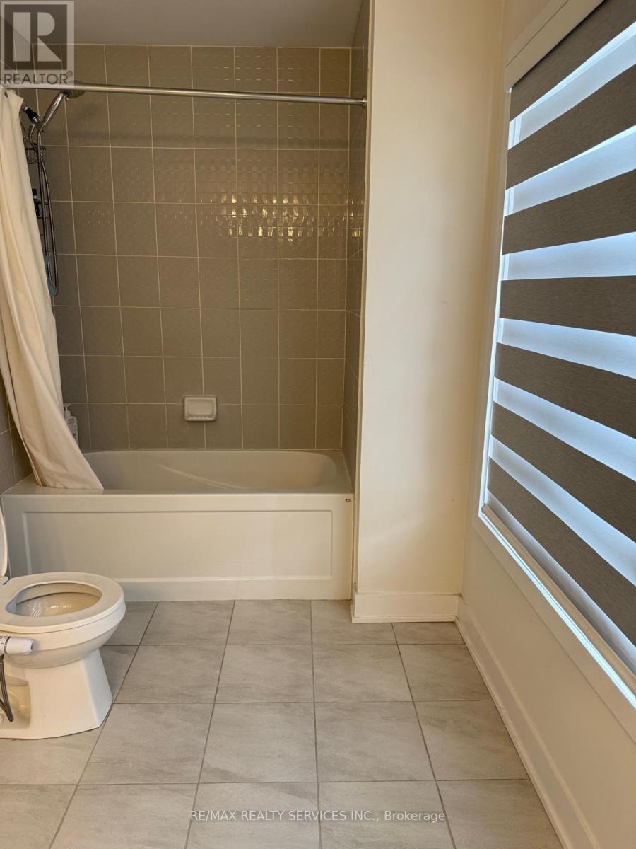 225 Flavelle Way, Peterborough, Ontario  K9K 0J1 - Photo 7 - X12981308