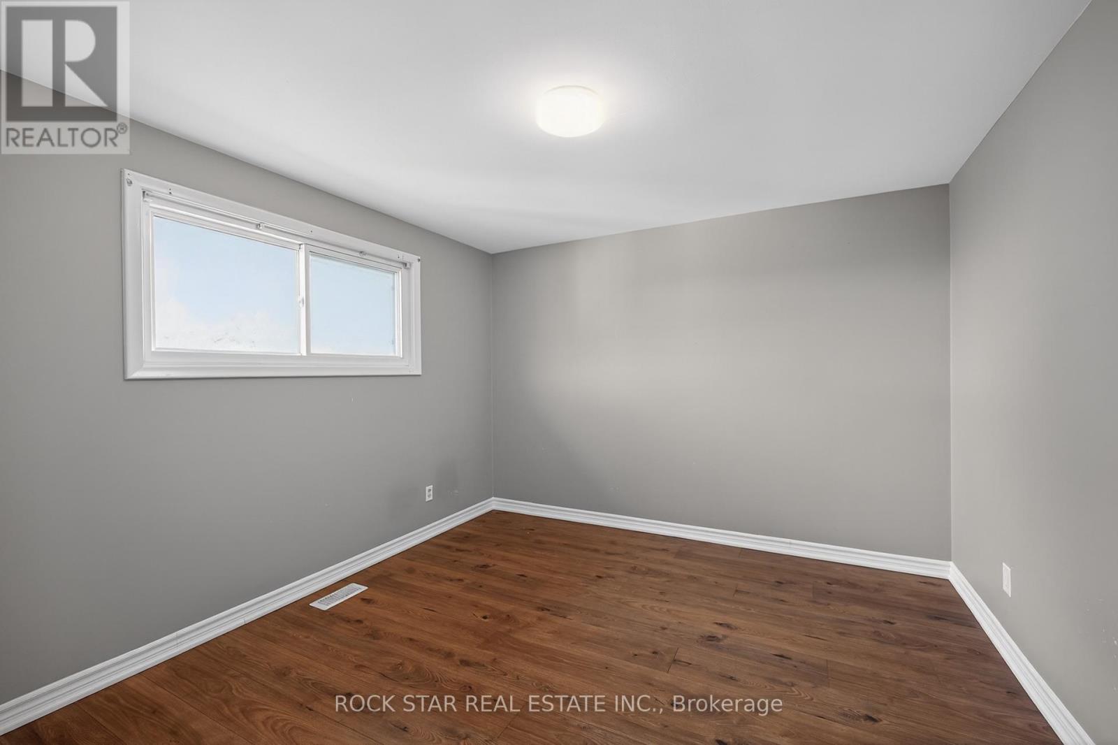 76 Terrace Drive, Hamilton, Ontario  L9A 2Y6 - Photo 21 - X12981376