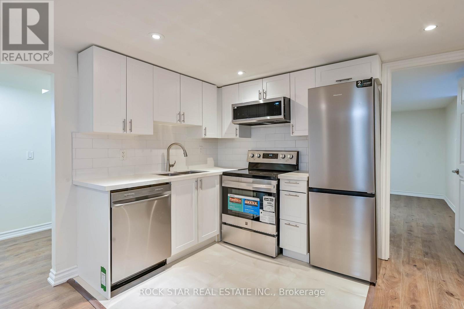 76 Terrace Drive, Hamilton, Ontario  L9A 2Y6 - Photo 27 - X12981376