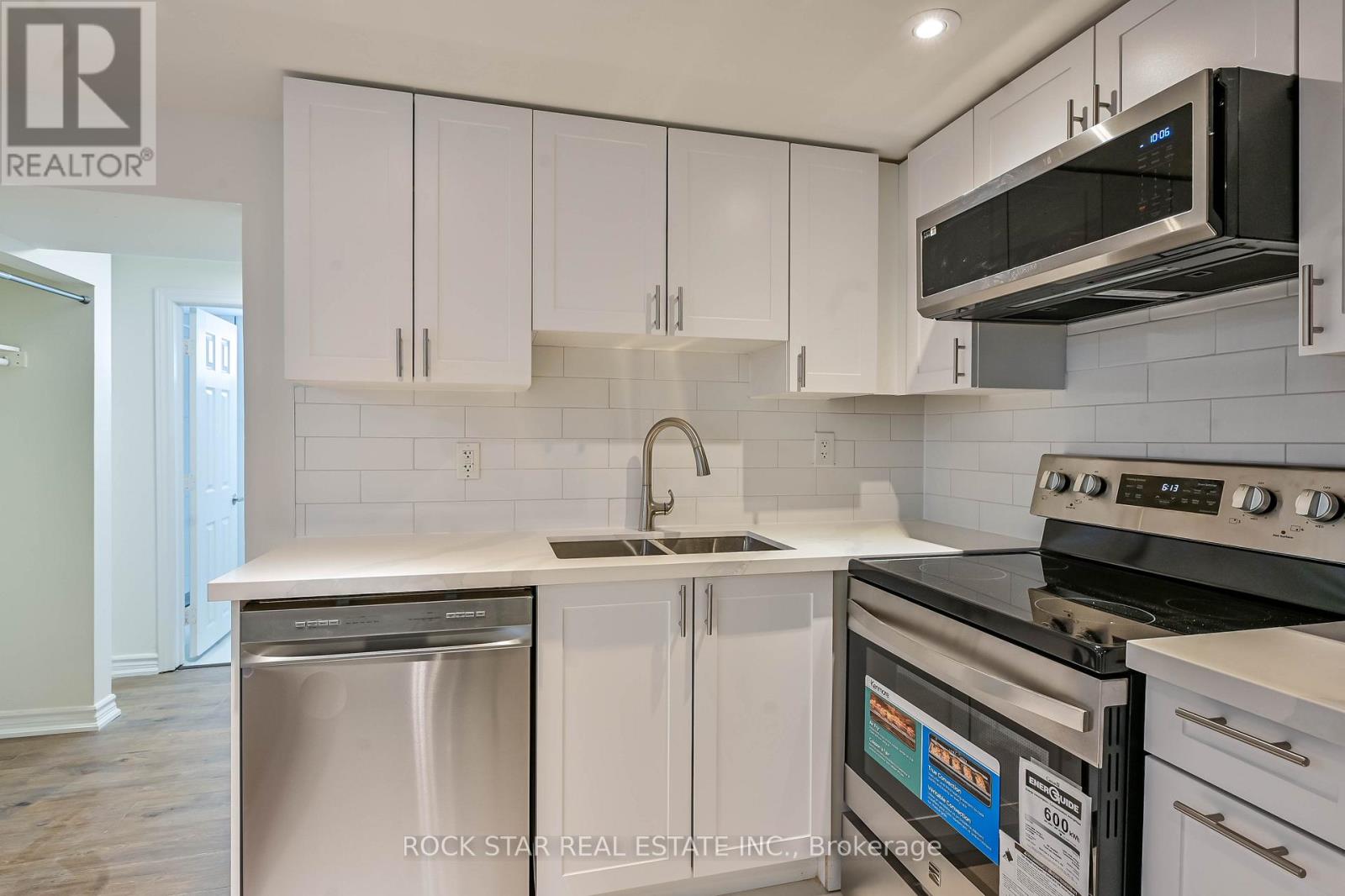 76 Terrace Drive, Hamilton, Ontario  L9A 2Y6 - Photo 28 - X12981376