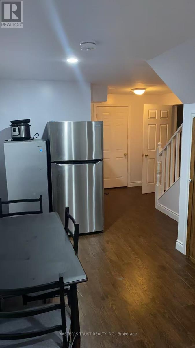 76 Kortright Road E, Guelph, Ontario  N1G 4N8 - Photo 2 - X12981440