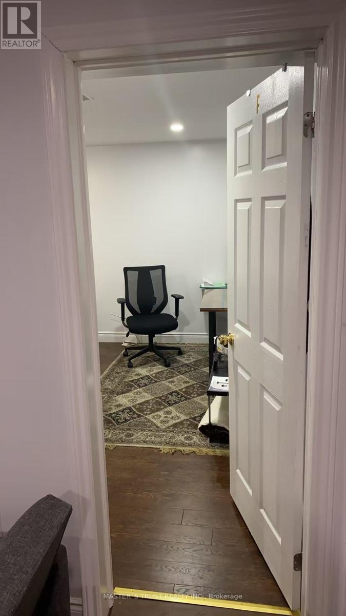 76 Kortright Road E, Guelph, Ontario  N1G 4N8 - Photo 6 - X12981440