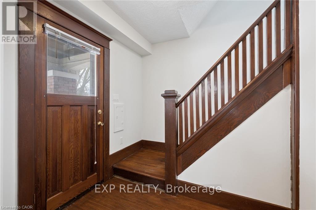 50 Walnut Street, Kitchener, Ontario  N2G 1P6 - Photo 12 - X12981580