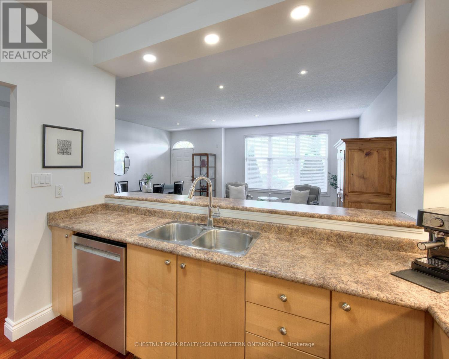 36 Fullerton Street, Waterloo, Ontario  N2L 6L4 - Photo 18 - X12981590