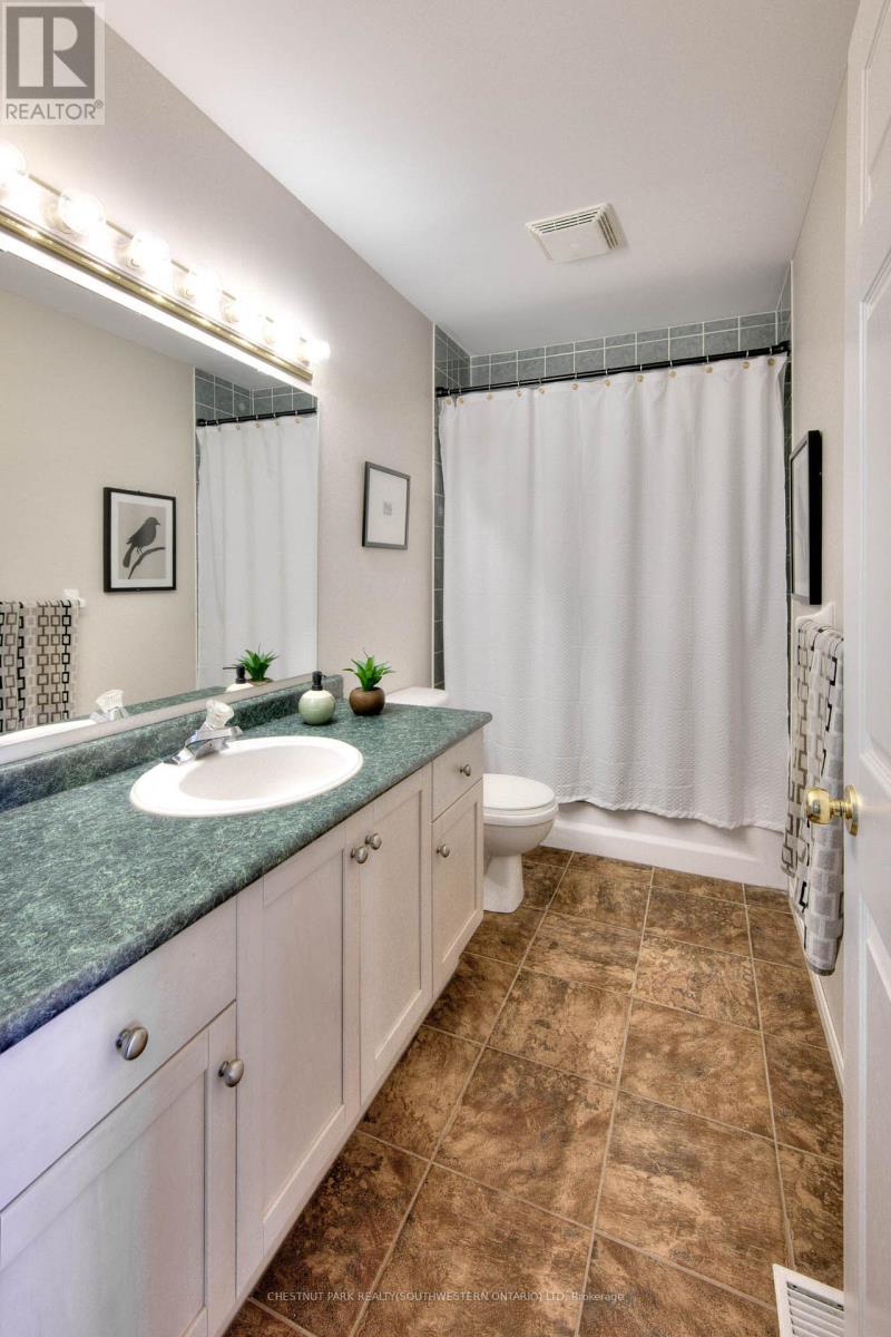 36 Fullerton Street, Waterloo, Ontario  N2L 6L4 - Photo 28 - X12981590