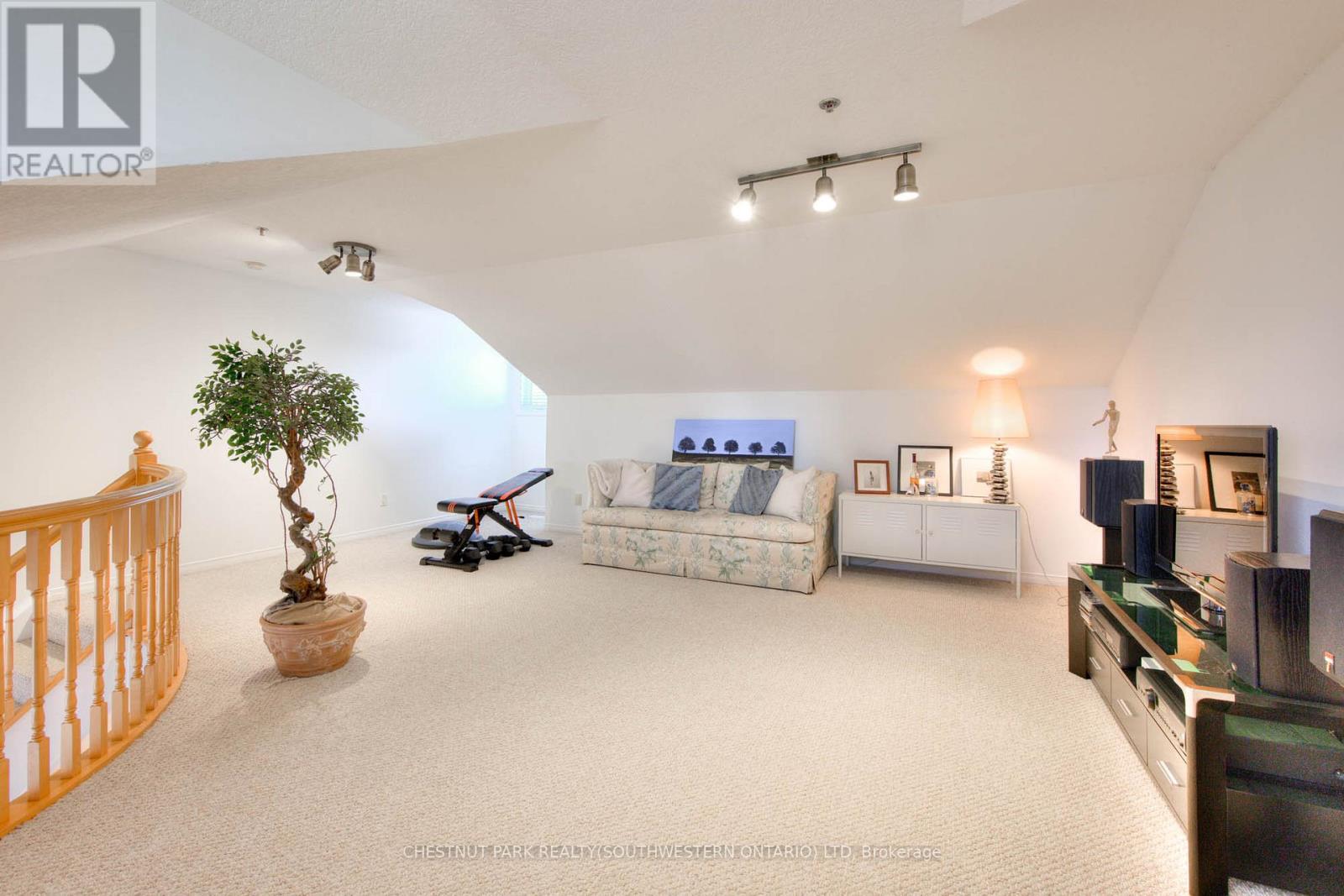 36 Fullerton Street, Waterloo, Ontario  N2L 6L4 - Photo 32 - X12981590