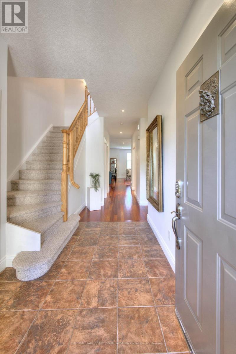 36 Fullerton Street, Waterloo, Ontario  N2L 6L4 - Photo 7 - X12981590