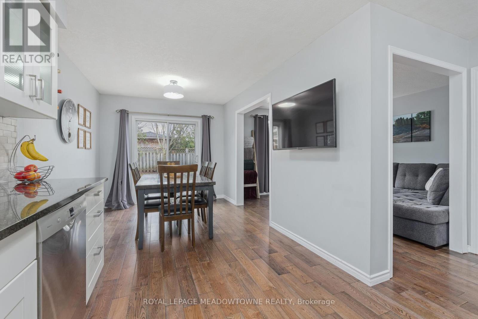 92 Hill Trail, Guelph, Ontario  N1E 7C9 - Photo 12 - X12981656