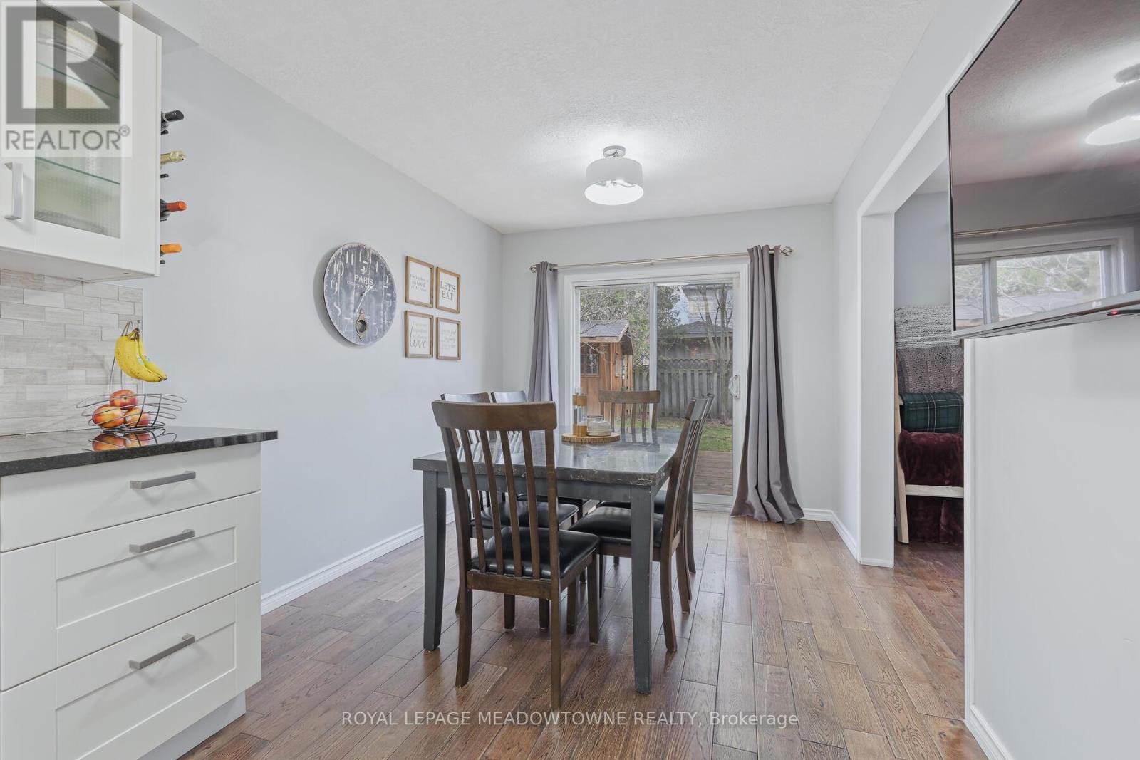 92 Hill Trail, Guelph, Ontario  N1E 7C9 - Photo 13 - X12981656