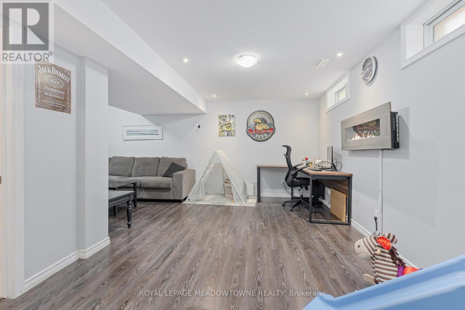 92 Hill Trail, Guelph, Ontario  N1E 7C9 - Photo 31 - X12981656