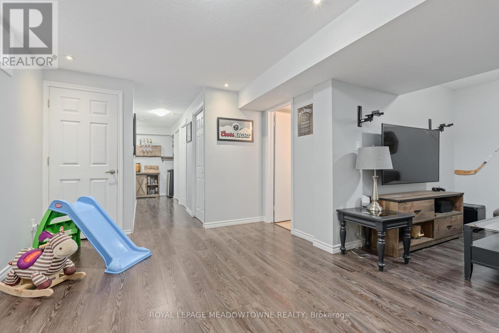 92 Hill Trail, Guelph, Ontario  N1E 7C9 - Photo 36 - X12981656