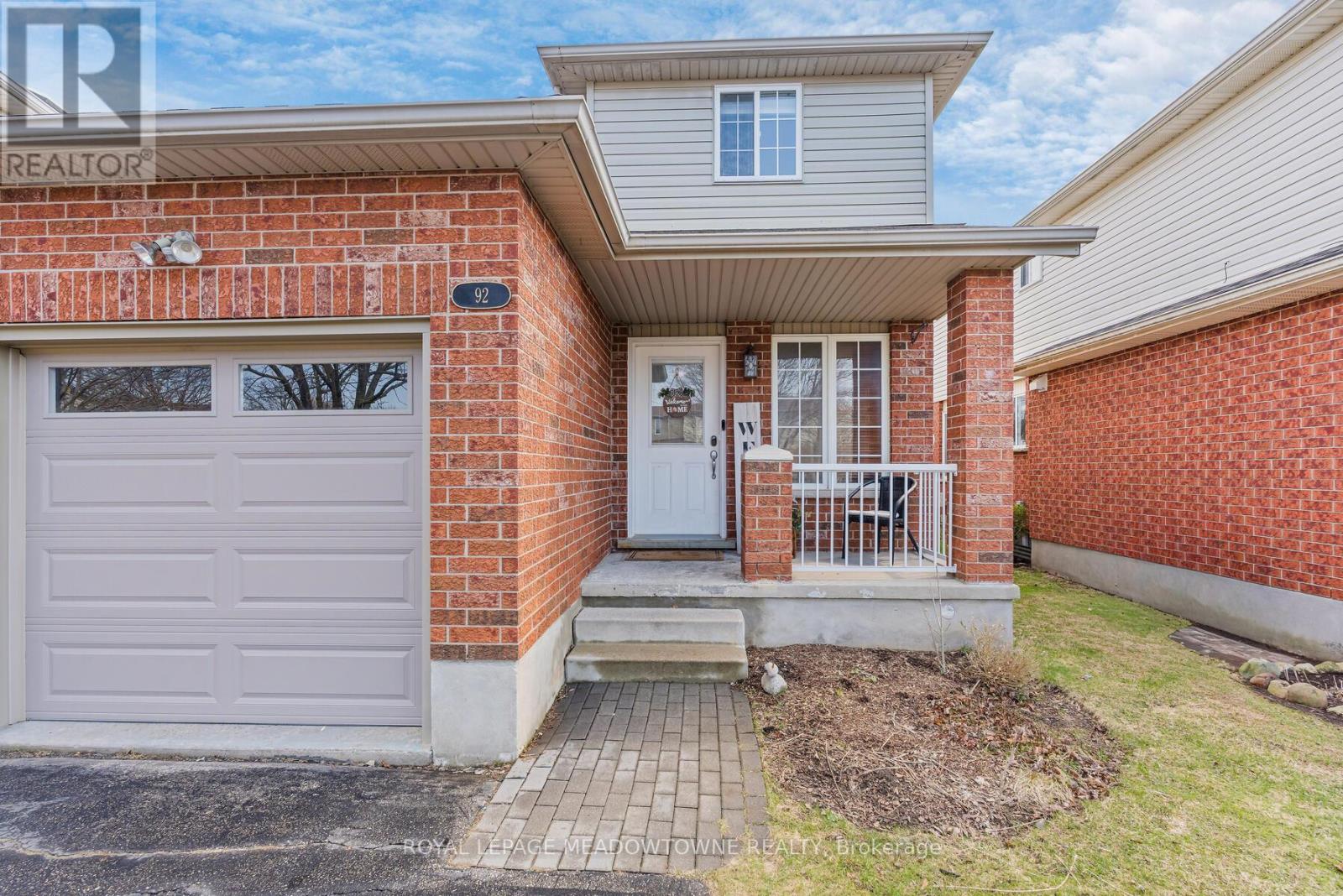 92 Hill Trail, Guelph, Ontario  N1E 7C9 - Photo 4 - X12981656