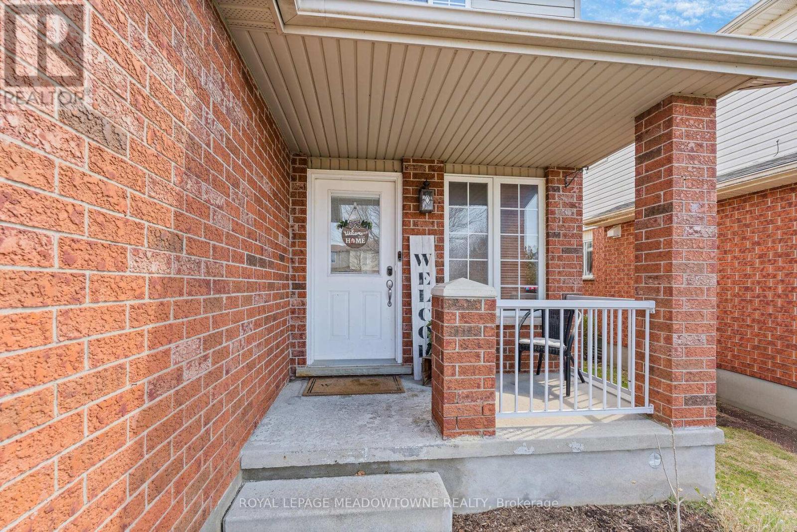 92 Hill Trail, Guelph, Ontario  N1E 7C9 - Photo 5 - X12981656