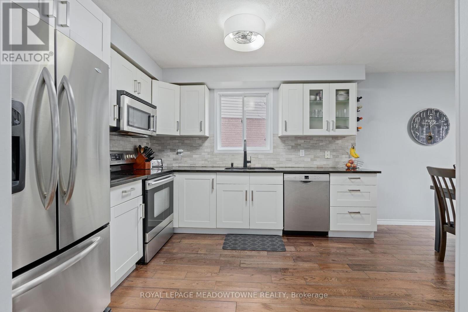 92 Hill Trail, Guelph, Ontario  N1E 7C9 - Photo 8 - X12981656