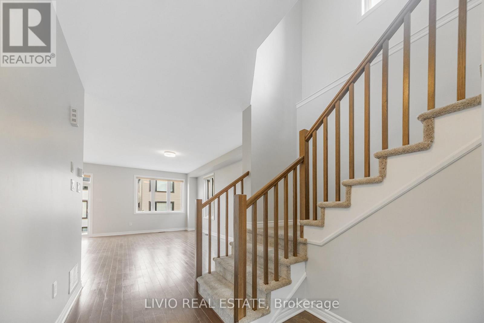 56 Jargeau Road, Ottawa, Ontario  K1W 0S7 - Photo 4 - X12981700