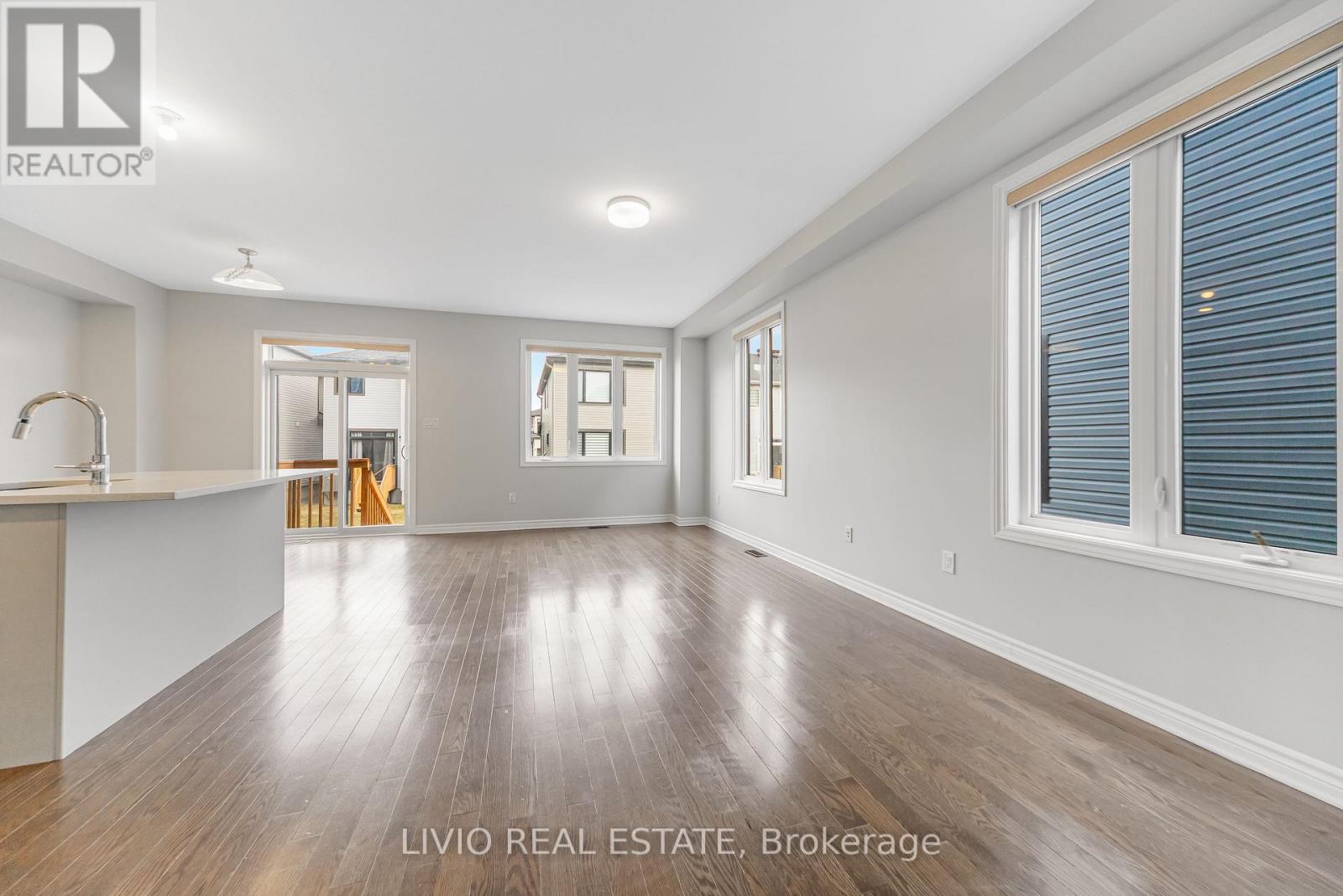 56 Jargeau Road, Ottawa, Ontario  K1W 0S7 - Photo 5 - X12981700