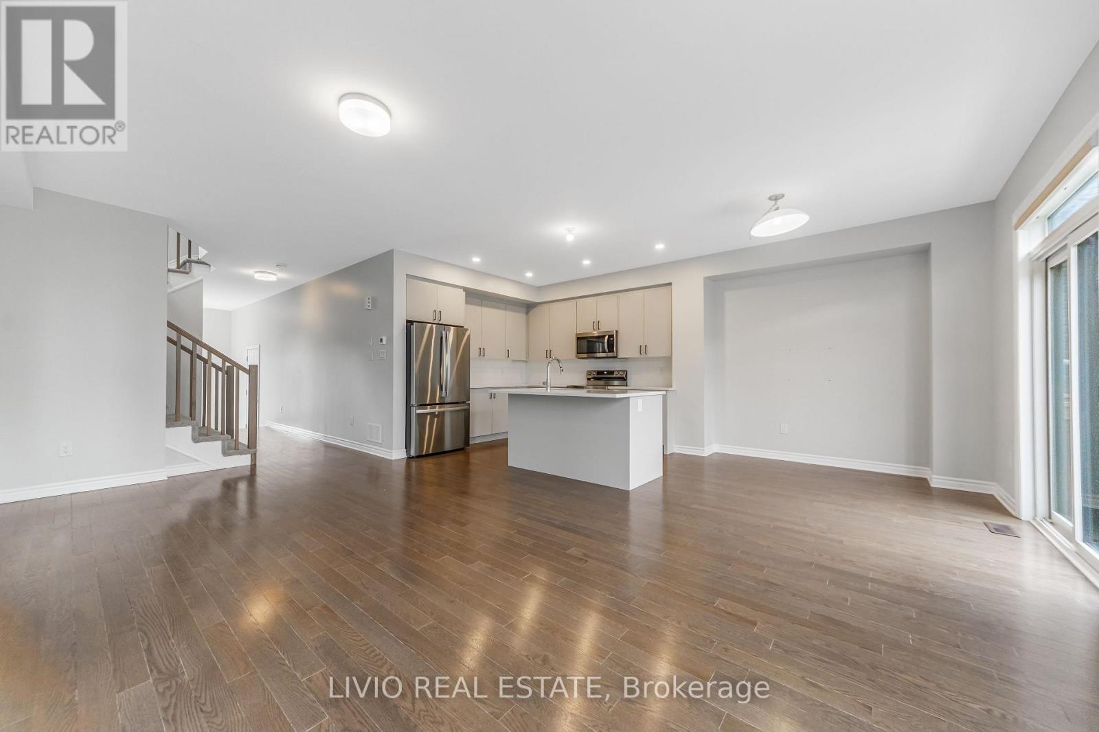 56 Jargeau Road, Ottawa, Ontario  K1W 0S7 - Photo 7 - X12981700