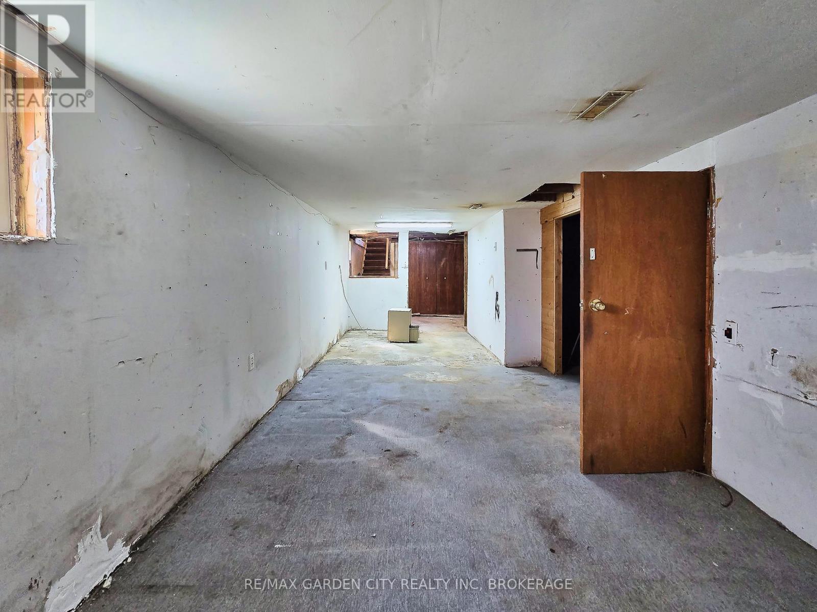 37 Kernahan Street, St. Catharines, Ontario  L2R 4T1 - Photo 18 - X12972468