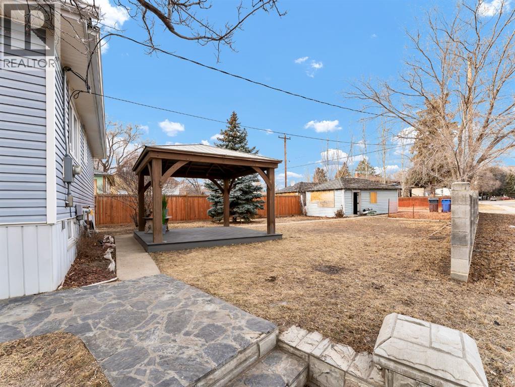 198 1 Street Ne, Medicine Hat, Alberta  T1A 5K3 - Photo 37 - A2279465