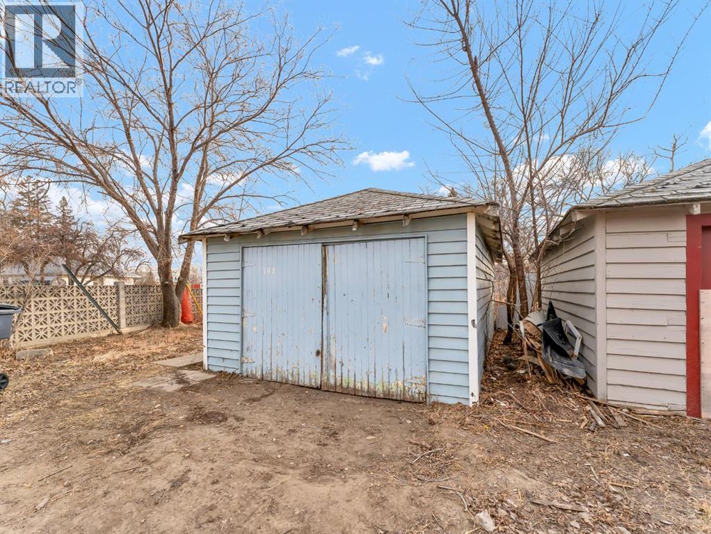 198 1 Street Ne, Medicine Hat, Alberta  T1A 5K3 - Photo 49 - A2279465