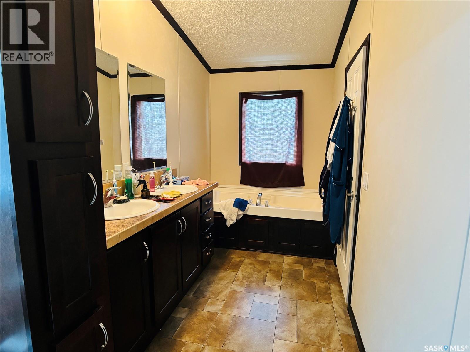 6 2004 Alice Road, Estevan, Saskatchewan  S4A 3A7 - Photo 22 - SK014060