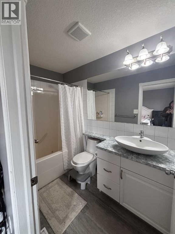 70 Kodiak Crescent N, Lethbridge, Alberta  T1H 6H4 - Photo 14 - A2300181