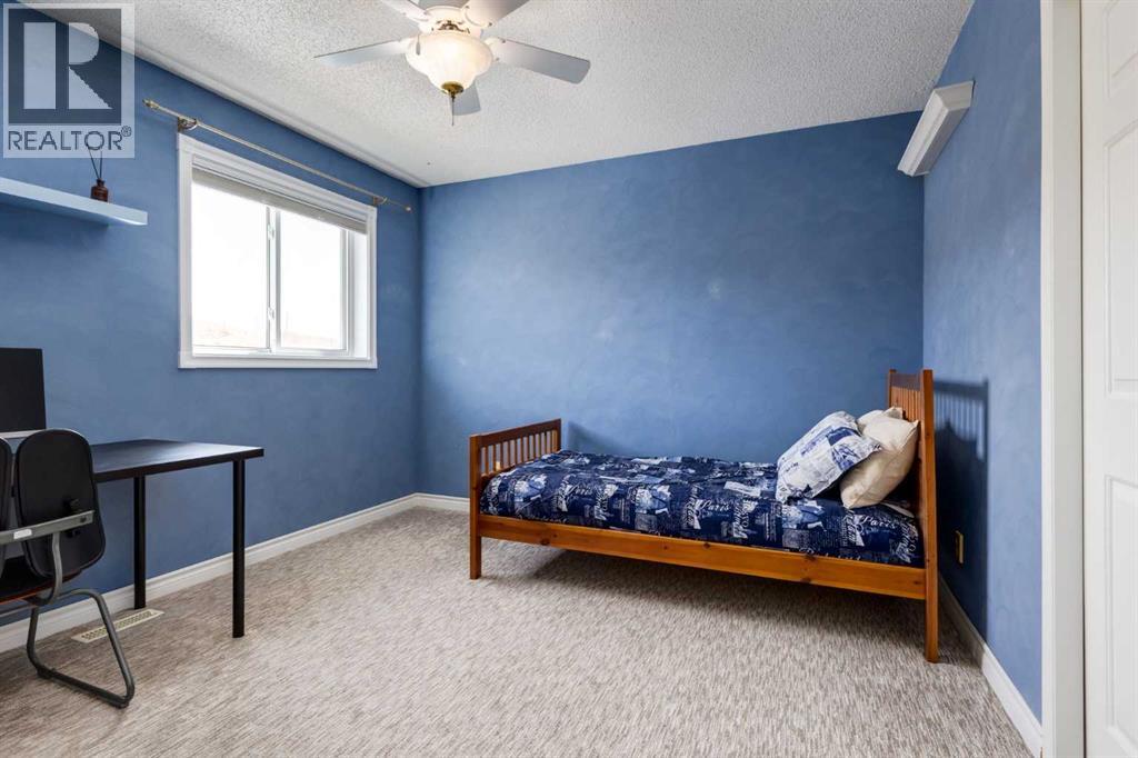 331 Sierra Madre Court SW, Calgary, Alberta  T3H 3G7 - Photo 28 - A2299948