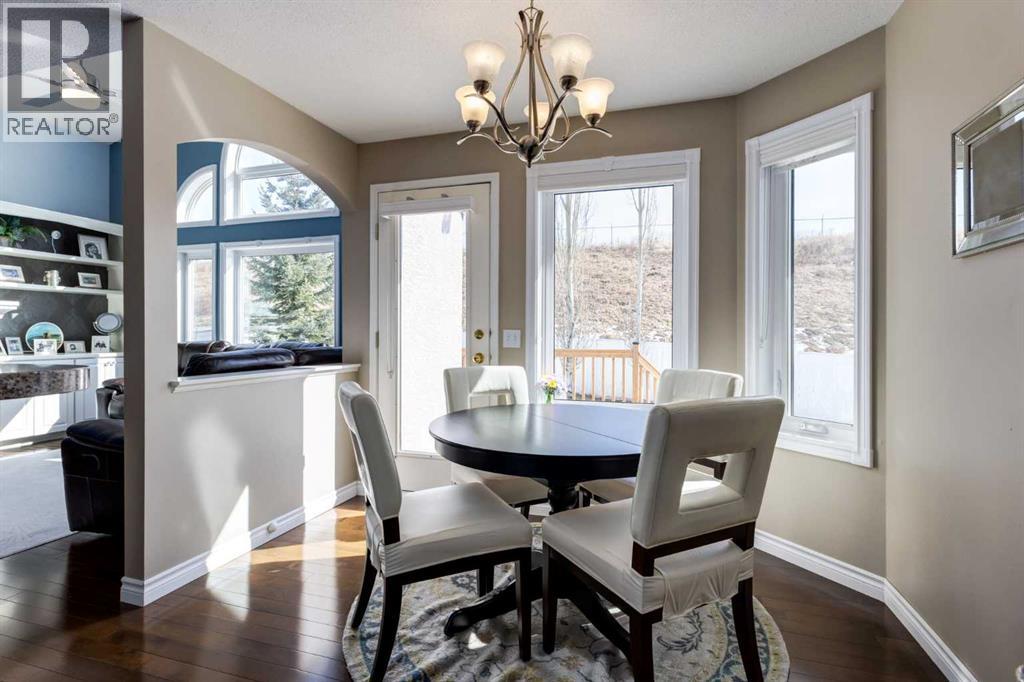 331 Sierra Madre Court SW, Calgary, Alberta  T3H 3G7 - Photo 14 - A2299948