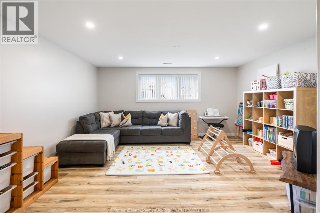 7 Beniuk Court, Leamington, Ontario  N8H 5K9 - Photo 26 - 26007208