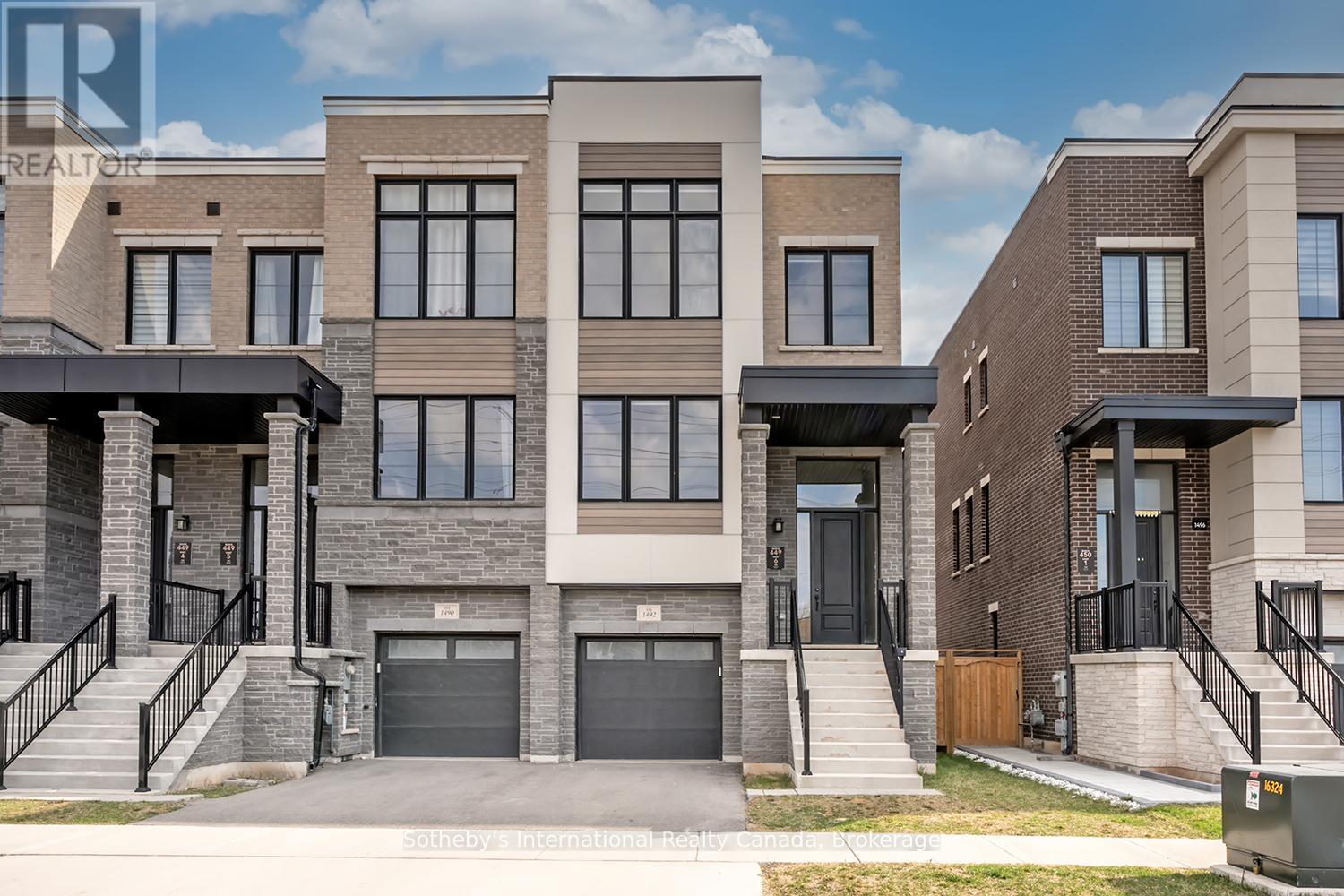 1492 YELLOW ROSE CIRCLE, Oakville, Ontario