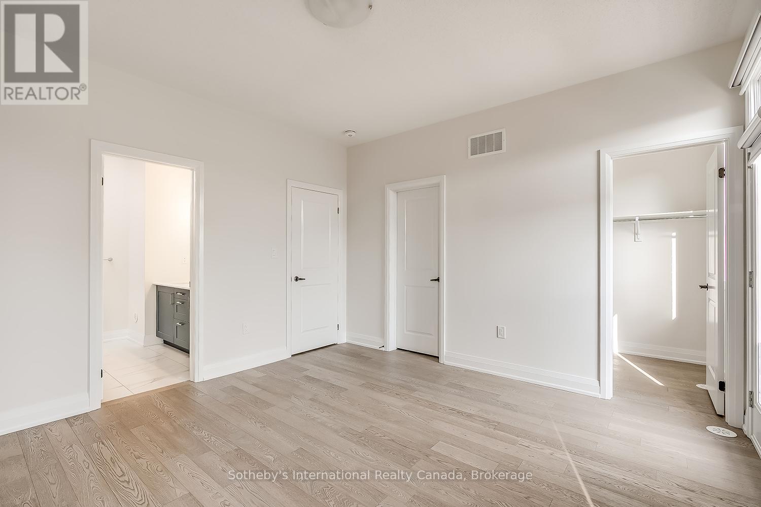 1492 Yellow Rose Circle, Oakville, Ontario  L6M 4G3 - Photo 16 - W12946828