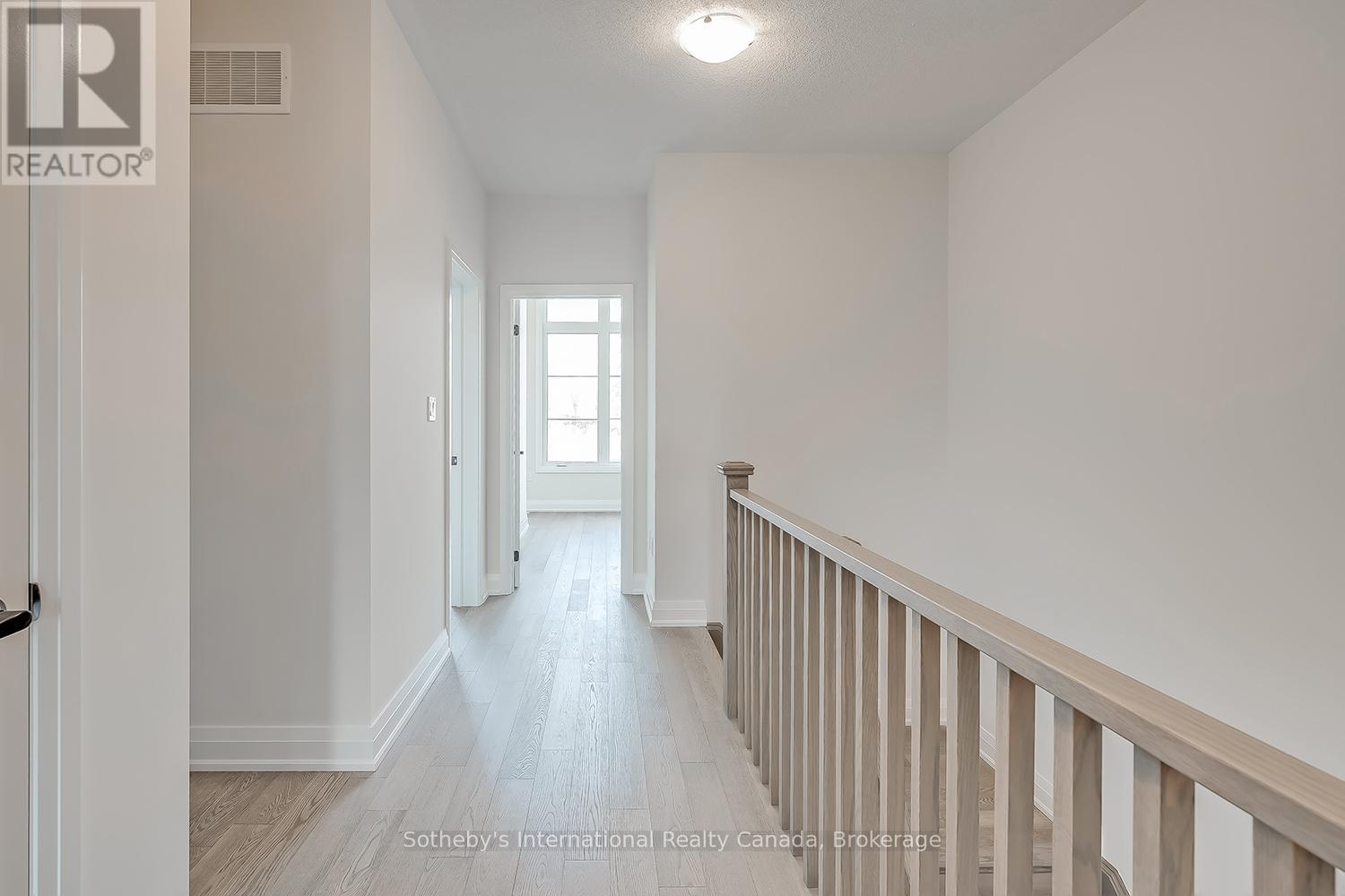 1492 Yellow Rose Circle, Oakville, Ontario  L6M 4G3 - Photo 14 - W12946828