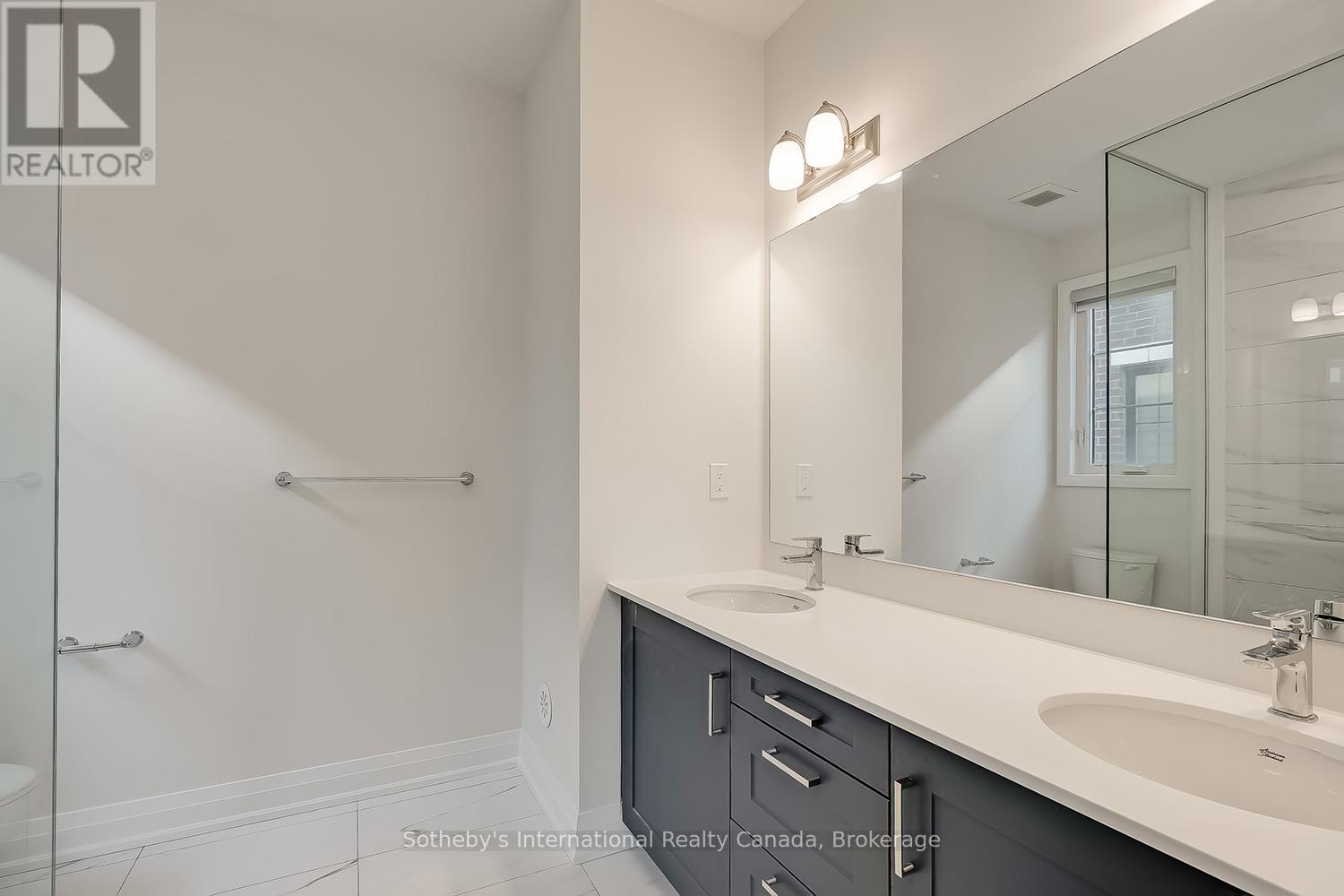 1492 Yellow Rose Circle, Oakville, Ontario  L6M 4G3 - Photo 17 - W12946828