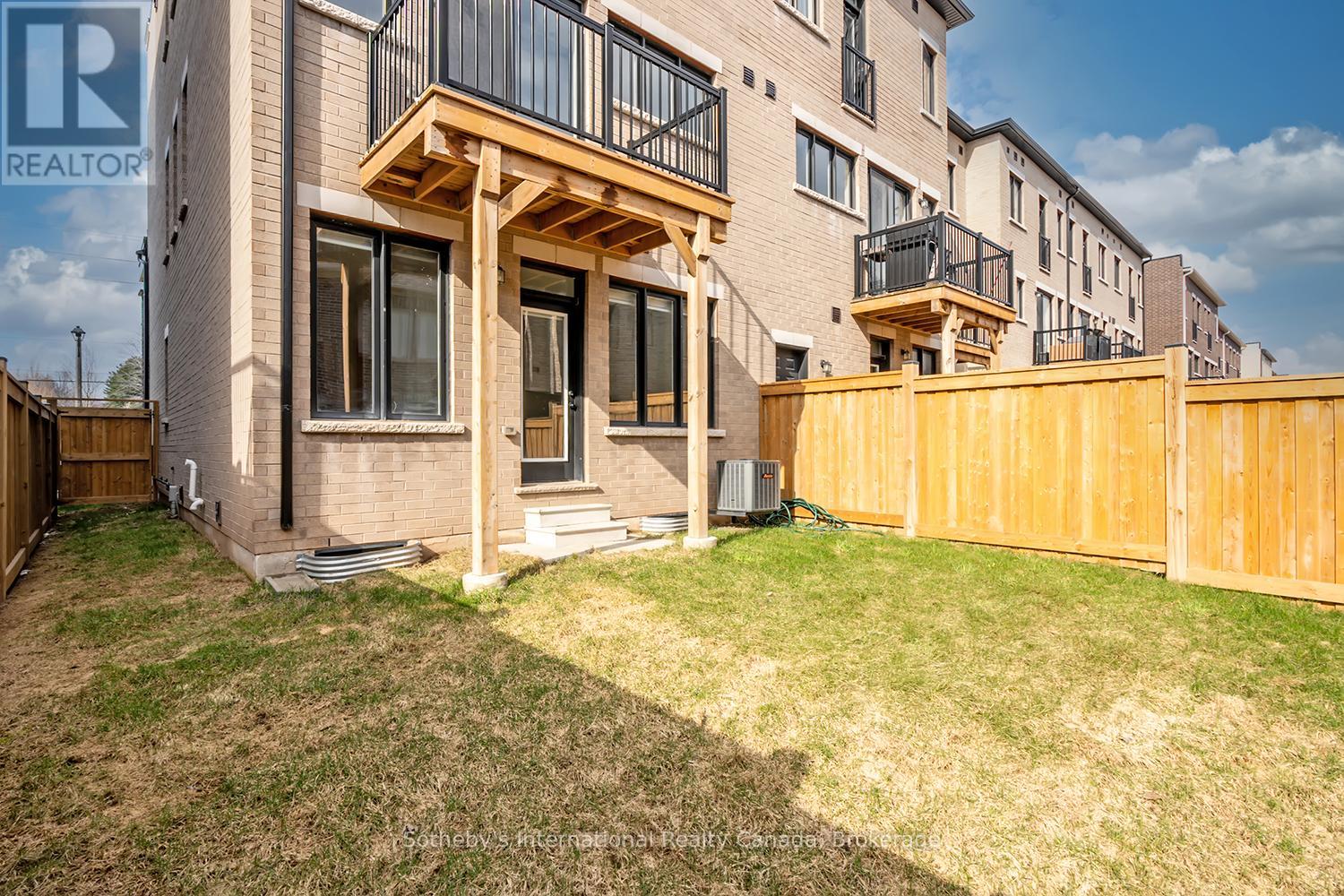 1492 Yellow Rose Circle, Oakville, Ontario  L6M 4G3 - Photo 28 - W12946828