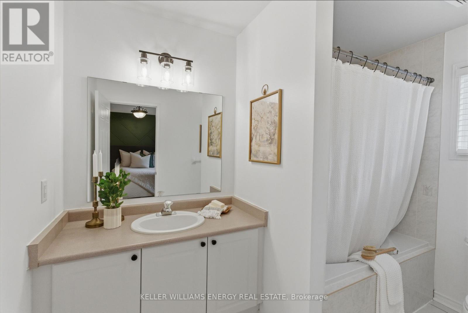 1698 Woodgate Trail, Oshawa, Ontario L1G 8B4 - Photo 15 - E12981756