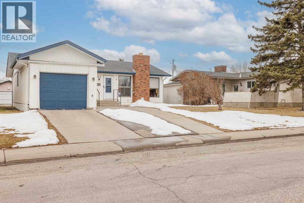 6023 Maddock Drive NE, Calgary, Alberta  T2A 3W3 - Photo 31 - A2296927