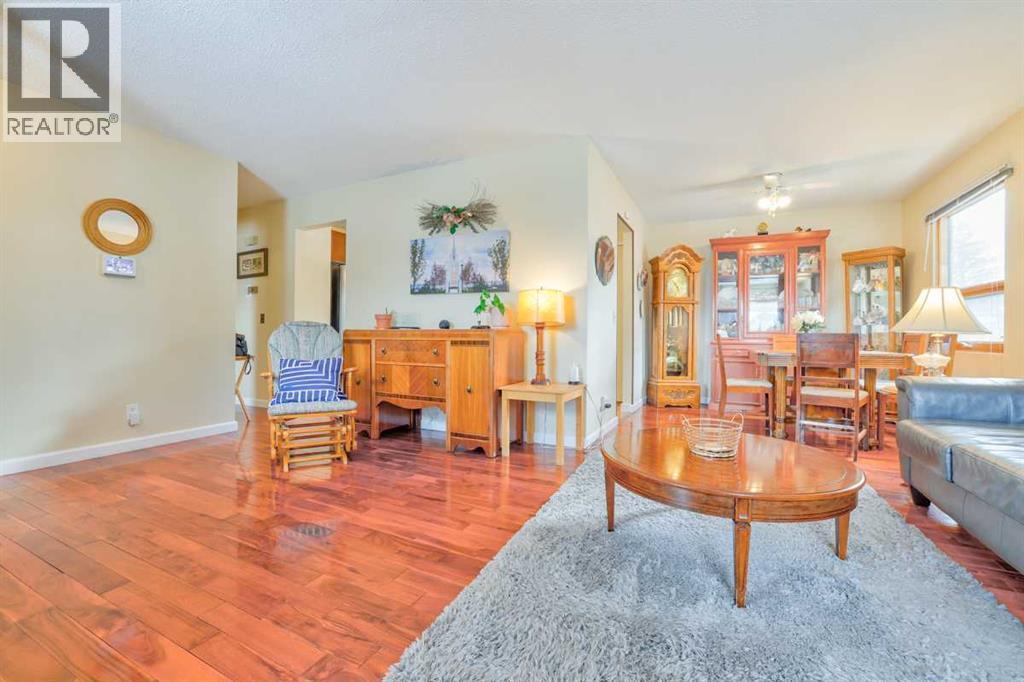 6023 Maddock Drive NE, Calgary, Alberta  T2A 3W3 - Photo 7 - A2296927