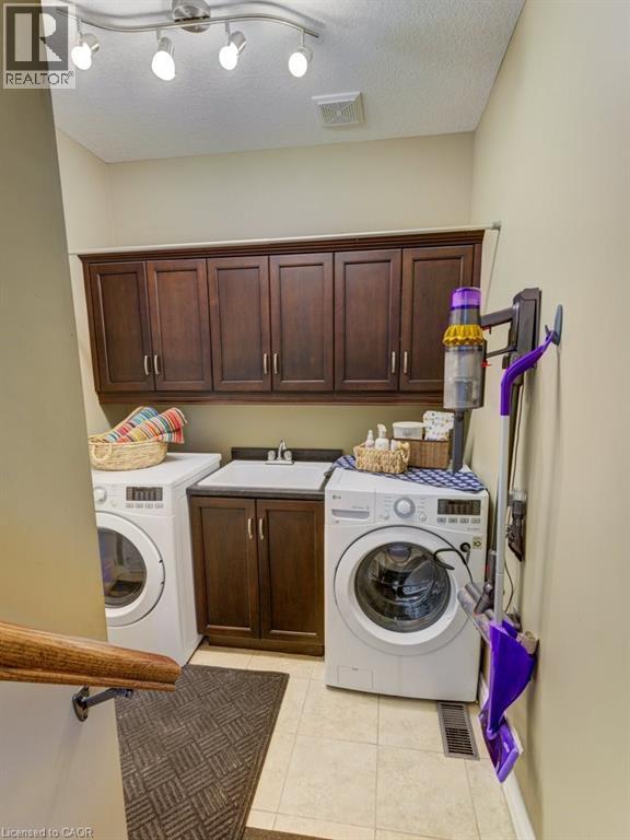 259 Zeller Drive, Kitchener, Ontario  N2A 0B2 - Photo 38 - 40819302