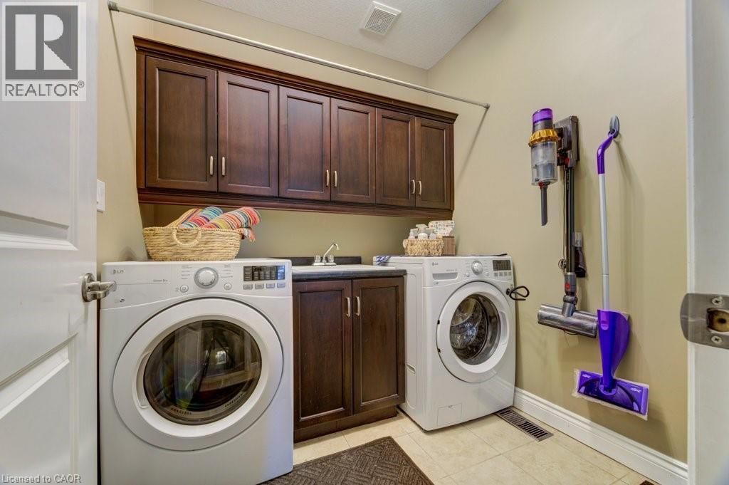 259 Zeller Drive, Kitchener, Ontario  N2A 0B2 - Photo 39 - 40819302