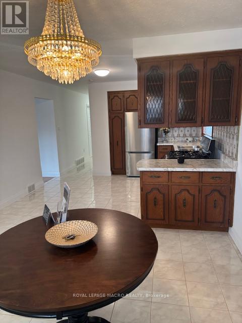 31 Adair Avenue N, Hamilton, Ontario  L8H 6A5 - Photo 8 - X12981288