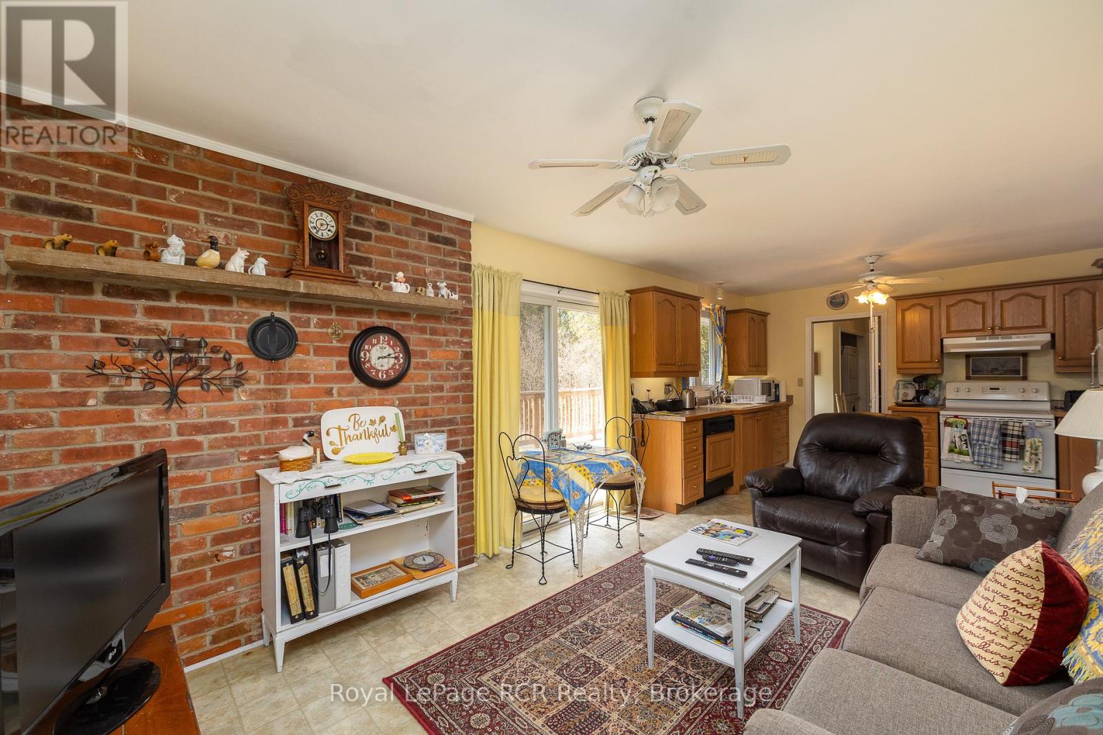 406 Balmy Beach Road, Georgian Bluffs, Ontario  N4K 5N4 - Photo 14 - X12981798