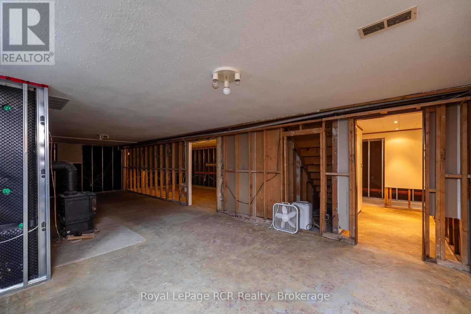 406 Balmy Beach Road, Georgian Bluffs, Ontario  N4K 5N4 - Photo 31 - X12981798