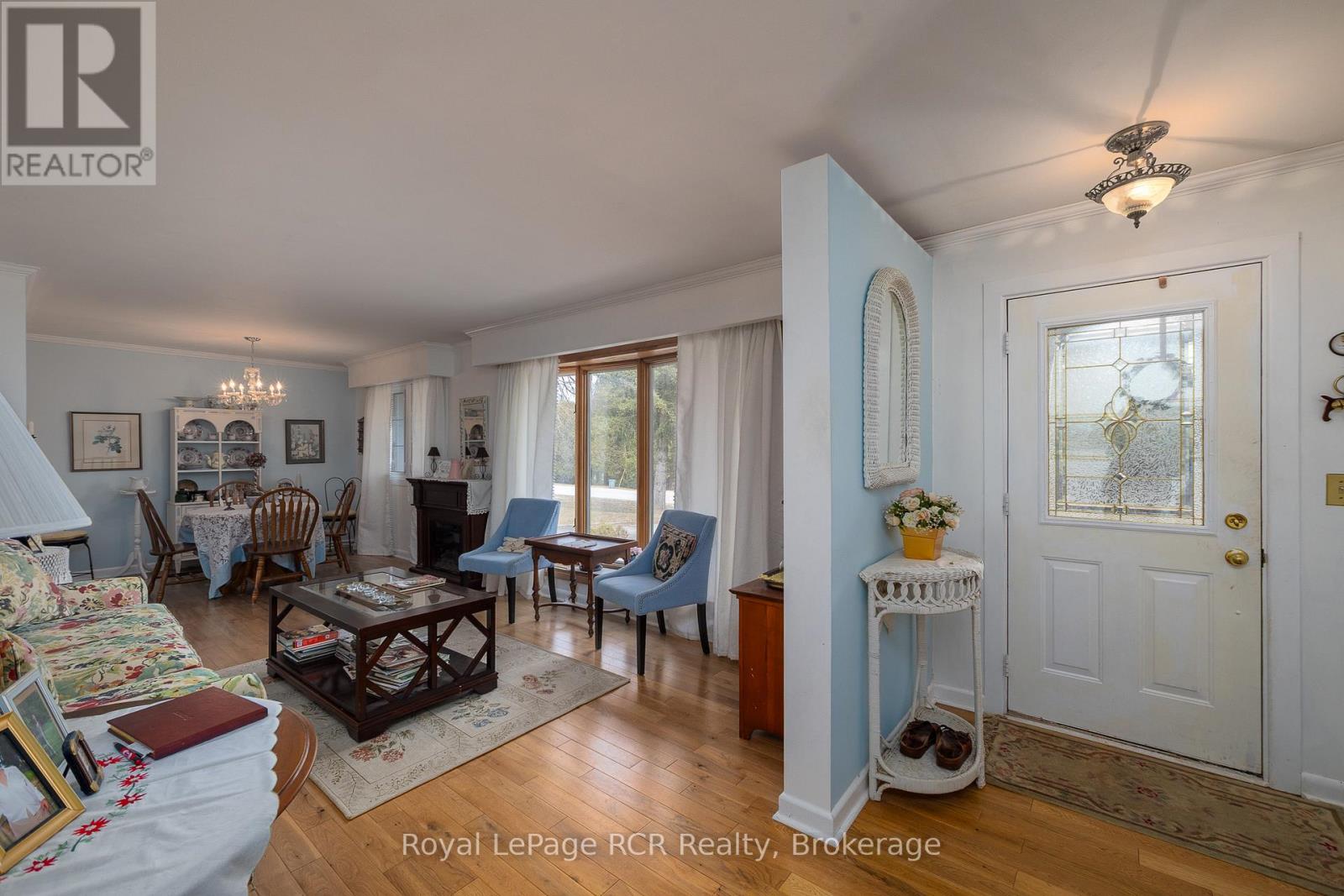 406 Balmy Beach Road, Georgian Bluffs, Ontario  N4K 5N4 - Photo 7 - X12981798